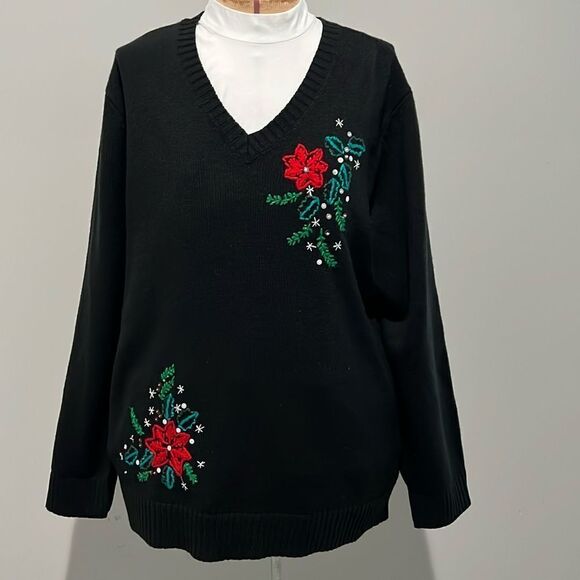 CHRISTMAS sweater with embroidered poinsettias.  Plus size XXL (20) - Picture 1 of 10